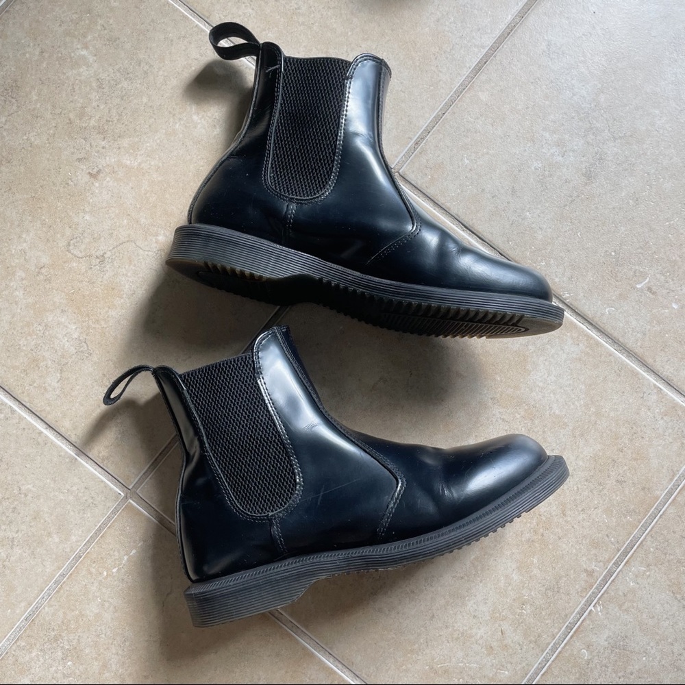 Dr. Marten's Flora Women's Smooth Leather Chelsea Boots Size 6